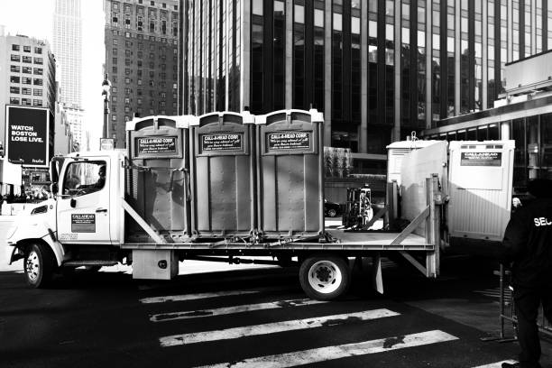 Best Portable bathroom rental  in Bowling Green, OH
